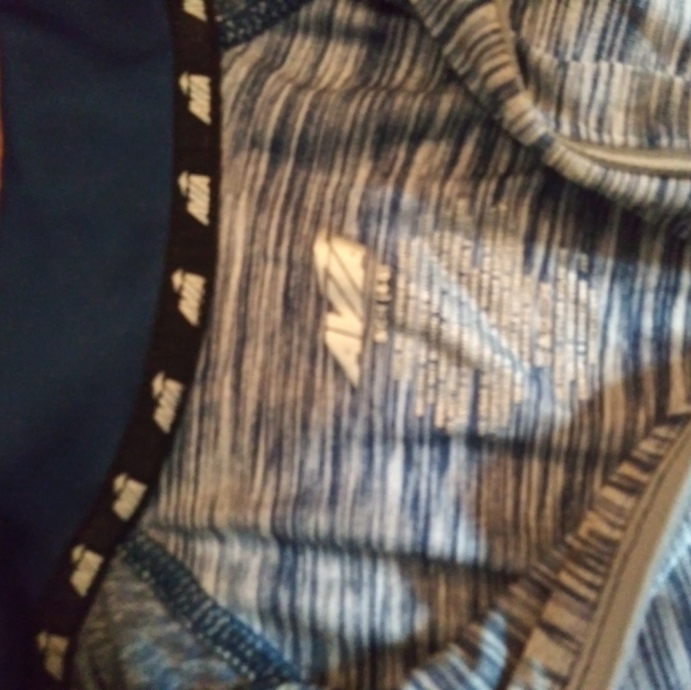 Workout pullover top - Picture 4 of 4